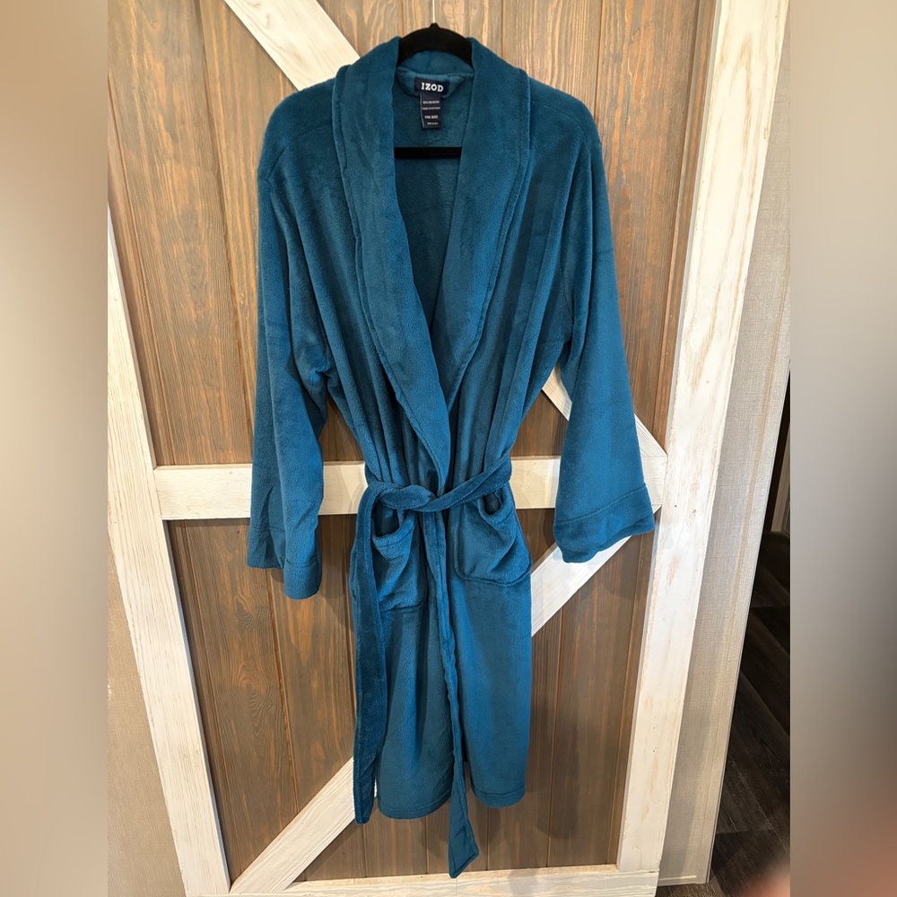 Izod Men’s Belted Bathrobe One Size